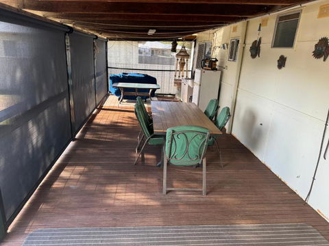 Dhu Drop Inn - VIC Tourism 3