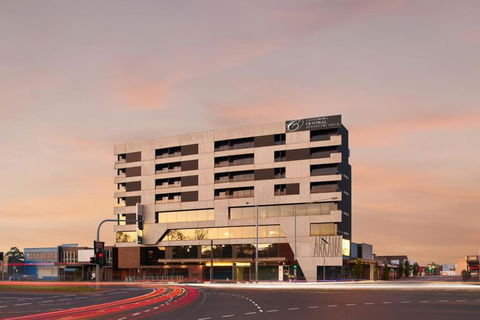 Dandenong Central Apartments Official - VIC Tourism 0