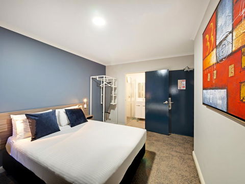 28 Hotel - VIC Tourism 1