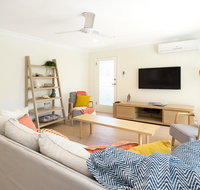 3 Bedroom Apartment Minutes from Main Beach - VIC Tourism