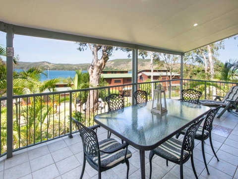 3 Bedroom Heliconia Grove On Hamilton Island - VIC Tourism 2