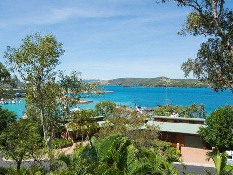 3 Bedroom Heliconia Grove On Hamilton Island - VIC Tourism 0