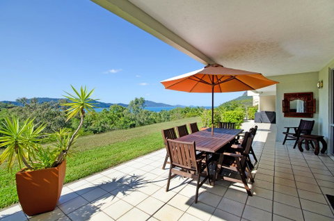 3 Bedroom Poinciana Lodge - VIC Tourism 0