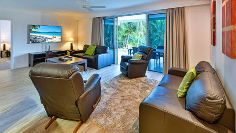 3 Bedroom Poinciana Lodge - VIC Tourism 3