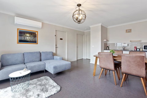 32 Scenic Apollo - VIC Tourism 1