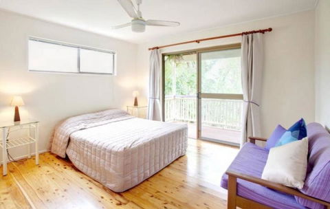 33 Cooloola Drive - Rainbow Beach, Walk To The Beach, Pet Friendly - VIC Tourism 3