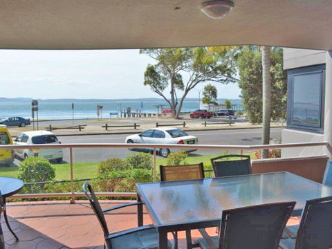 4 'Florentine' 11 Columbia Close - Spectacular Views And Air Conditioning - VIC Tourism 0