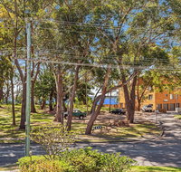 4 'Magnus Gardens' 7 Magnus St - beautiful air conditioned unit with filtered water views  WIFI - VIC Tourism