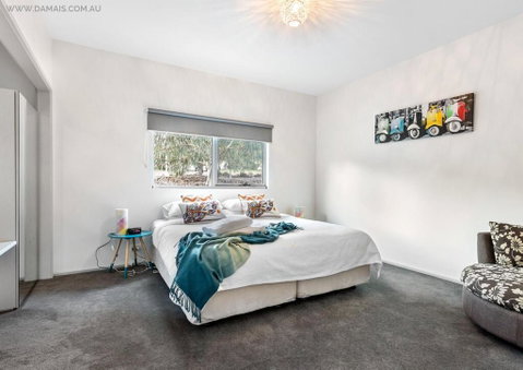 4 King Or 8 Single Beds WiFi, Netflix, Pet Friendly - VIC Tourism 1