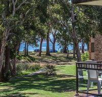 45 'Bay Parklands' 2 Gowrie Ave - pool tennis court spa  across the road to the beach - VIC Tourism