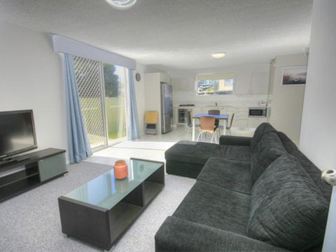 45B Wharf Street Downstairs - VIC Tourism 0