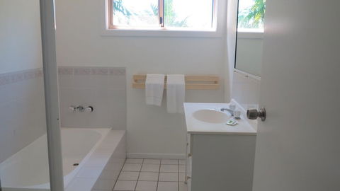 47 Yates St Nelly Bay - VIC Tourism 1