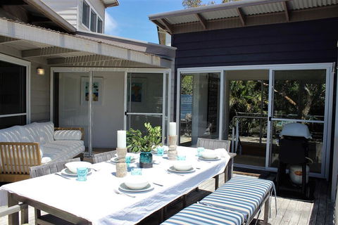5 ON COAST - VIC Tourism 1