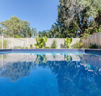 59 Banksia Avenue Coolum Beach - Pet Friendly Linen included 500 BOND - VIC Tourism