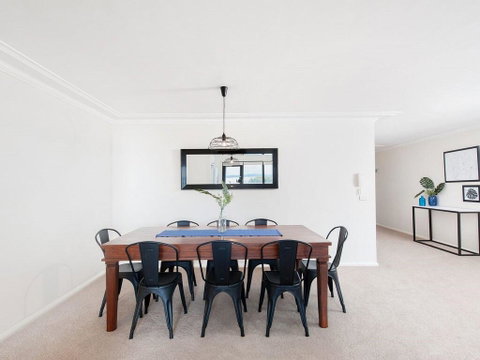 6 'FLORENTINE', 11 COLUMBIA CLOSE - STUNNING UNIT WITH SENSATIONAL VIEWS - VIC Tourism 2