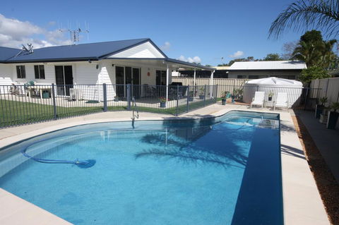 62 Tingira Close - Modern Lowset Home With Swimming Pool, Outdoor Area, Ample Parking. Pet Friendly - VIC Tourism 3