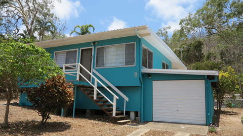 9 Butler Street At Picnic Bay - VIC Tourism 0