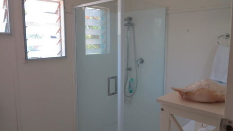 9 Butler Street At Picnic Bay - VIC Tourism 2