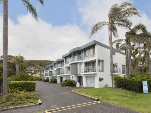 9 Cirrus @ Fingal Bay - VIC Tourism 0