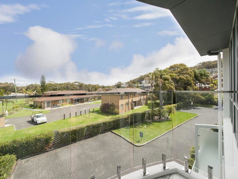 9 Cirrus @ Fingal Bay - VIC Tourism 3