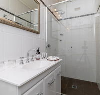 94Best Apartments - VIC Tourism