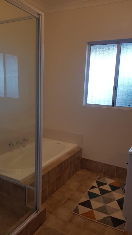 A Better Life Animal Sanctuary FarmStay - Private Two-Bedrooms, Lounge Room & Bathroom & Toilet, Shared Kitchen - VIC Tourism 2