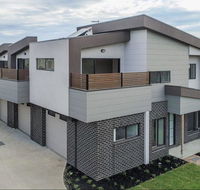 A brand new private townhouse - VIC Tourism