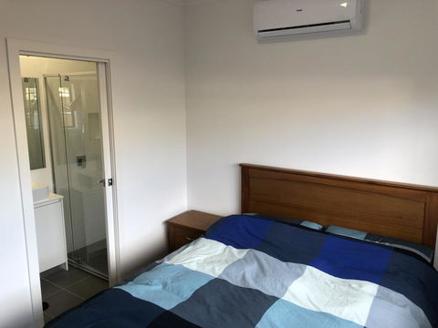 A Brand New Private Townhouse - VIC Tourism 2