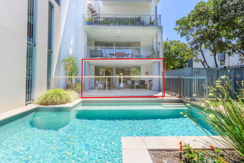 A Deluxe Swim Up - Drift Apartments South - VIC Tourism 0