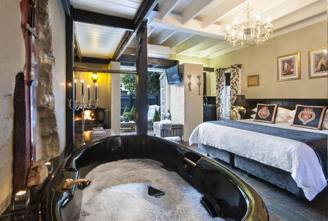 A Loft In The Mill Boutique Accommodation - VIC Tourism 3