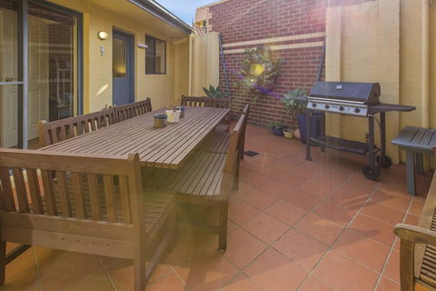 A Mariners Place - BEST Location In Town! - VIC Tourism 3
