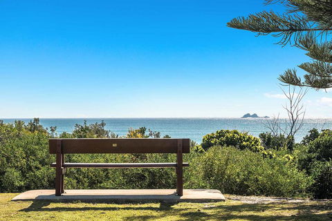 A PERFECT STAY - Apartment 2 Surfside - VIC Tourism 1