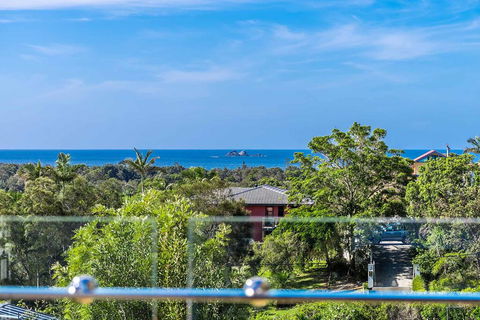 A PERFECT STAY - The Lookout - VIC Tourism 0