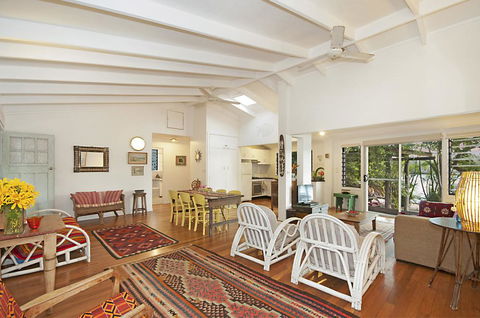 A SWEET ESCAPE - Aluna - VIC Tourism 1
