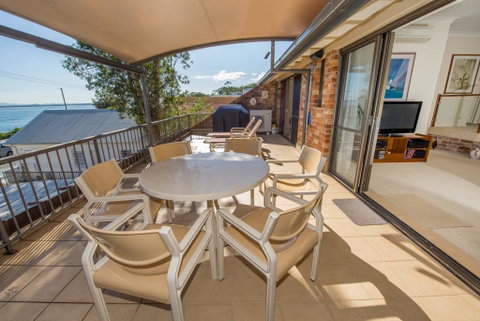 A Yachtsmans Rest, Unit 4/37 Victoria Parade - VIC Tourism 1