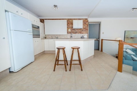 A Yachtsmans Rest, Unit 4/37 Victoria Parade - VIC Tourism 2