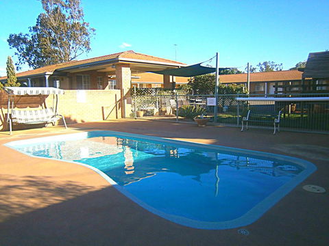 Aaron Inn Motel - VIC Tourism 0
