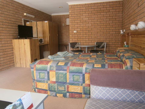 Aaron Inn Motel - VIC Tourism 2