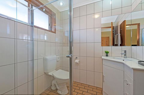 AAt 28 Goldsmith Motel - VIC Tourism 1