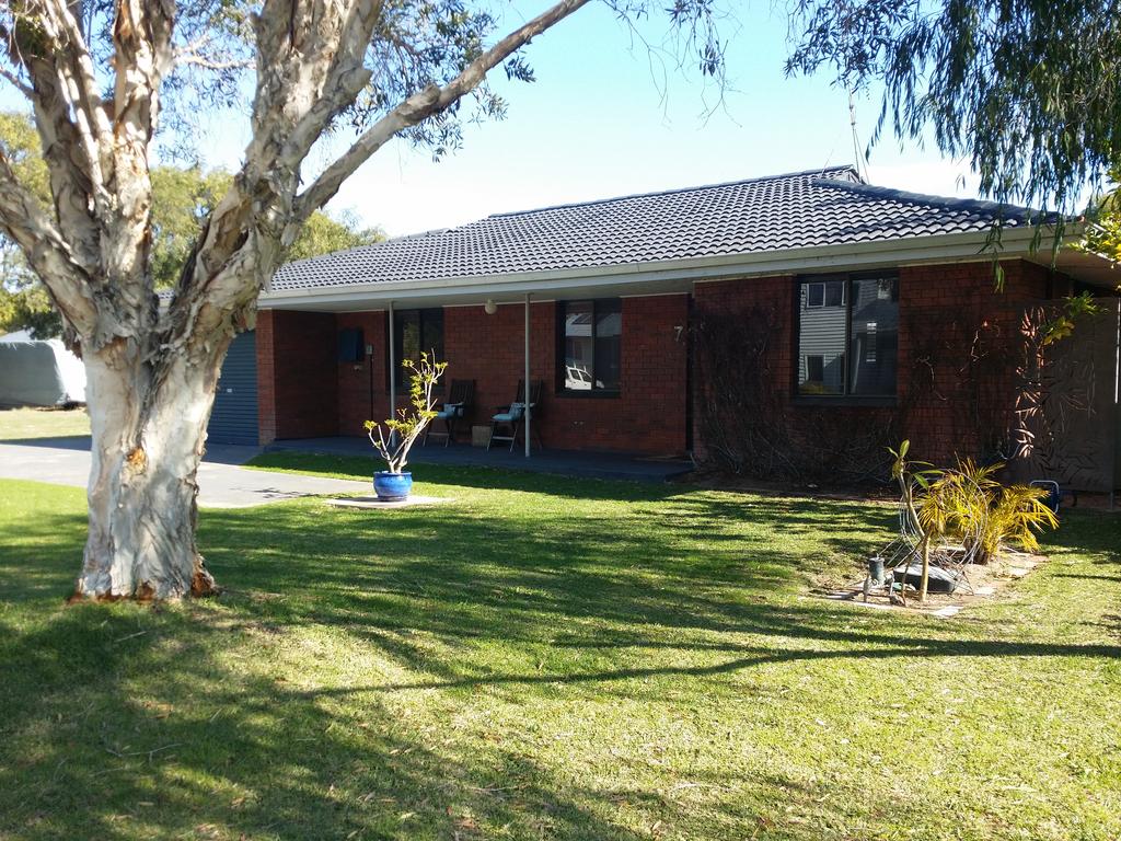 Anniebrook WA VIC Tourism