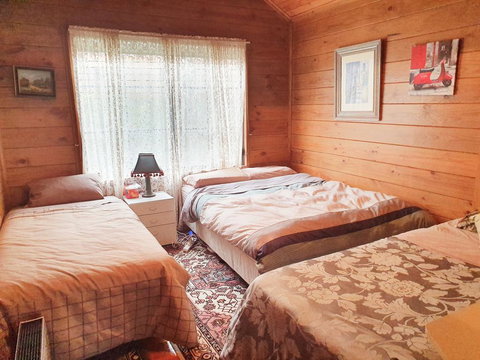 Abelia Cottages SPA Lakeside COTTAGE No 2 - VIC Tourism 3