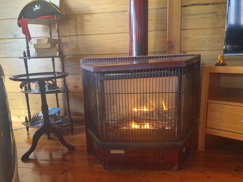 Abelia Cottages SPA Lakeside COTTAGE No 2 - VIC Tourism 1