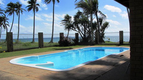 ABSOLUTE BEACH FRONT MACKAY - Comfort Resort Blue Pacific - VIC Tourism 1
