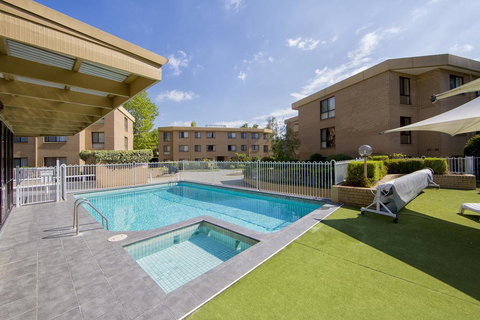 Accommodate Canberra - Kingston Court - VIC Tourism 1