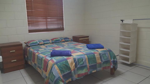 Accommodation @ Isa - VIC Tourism 1