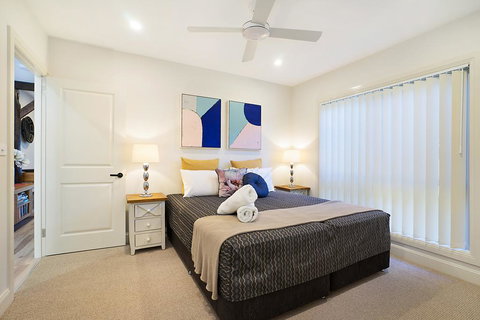 Accommodation Hunter - James Street Morpeth - VIC Tourism 2