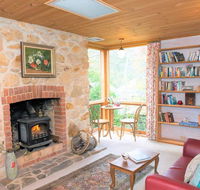 Adelaide Hills 'Camellia Cottage' - WiFi - VIC Tourism