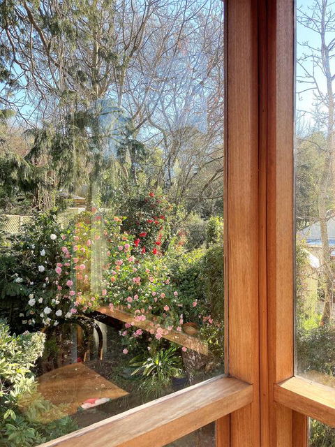 Adelaide Hills 'Camellia Cottage' - WiFi - VIC Tourism 3