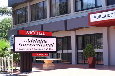 Adelaide International Motel - VIC Tourism 0