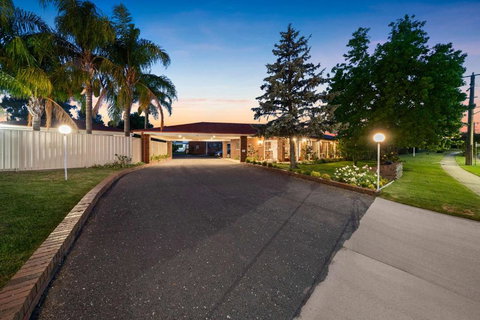 Econo Lodge Border Gateway Wodonga - VIC Tourism 4